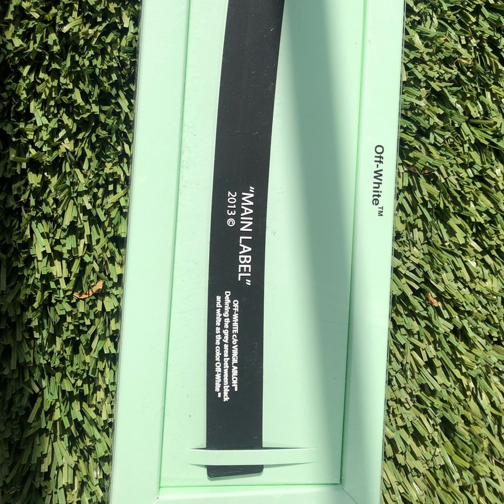 Off-White 2020 Bracelet - LIMITED EDITION .